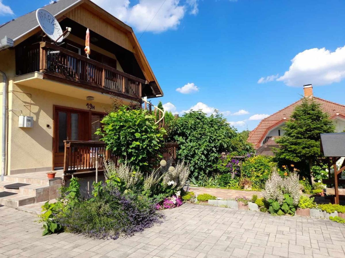 Апартаменты Harmonia Vendeghaz 100 Meterre Az Igali Gyogyfuerdotol Экстерьер фото